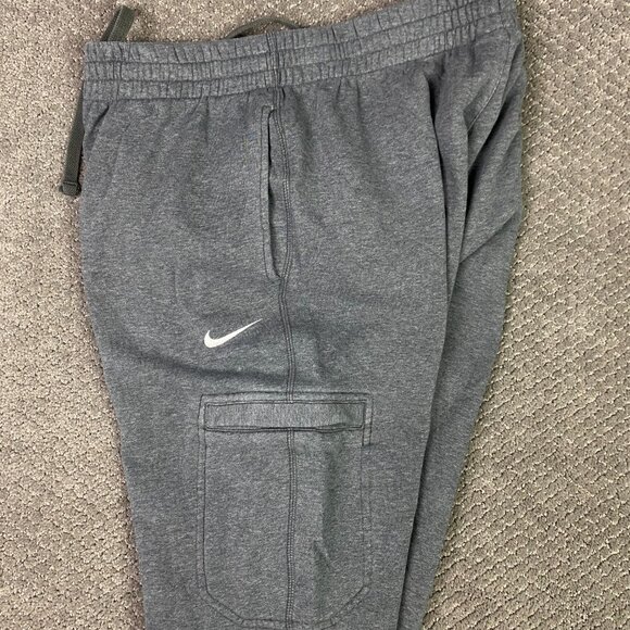 Nike Cargo Sweatpants Men's Large Gray Sportswear Club Fleece Joggers 586385 071 - Picture 6 of 14